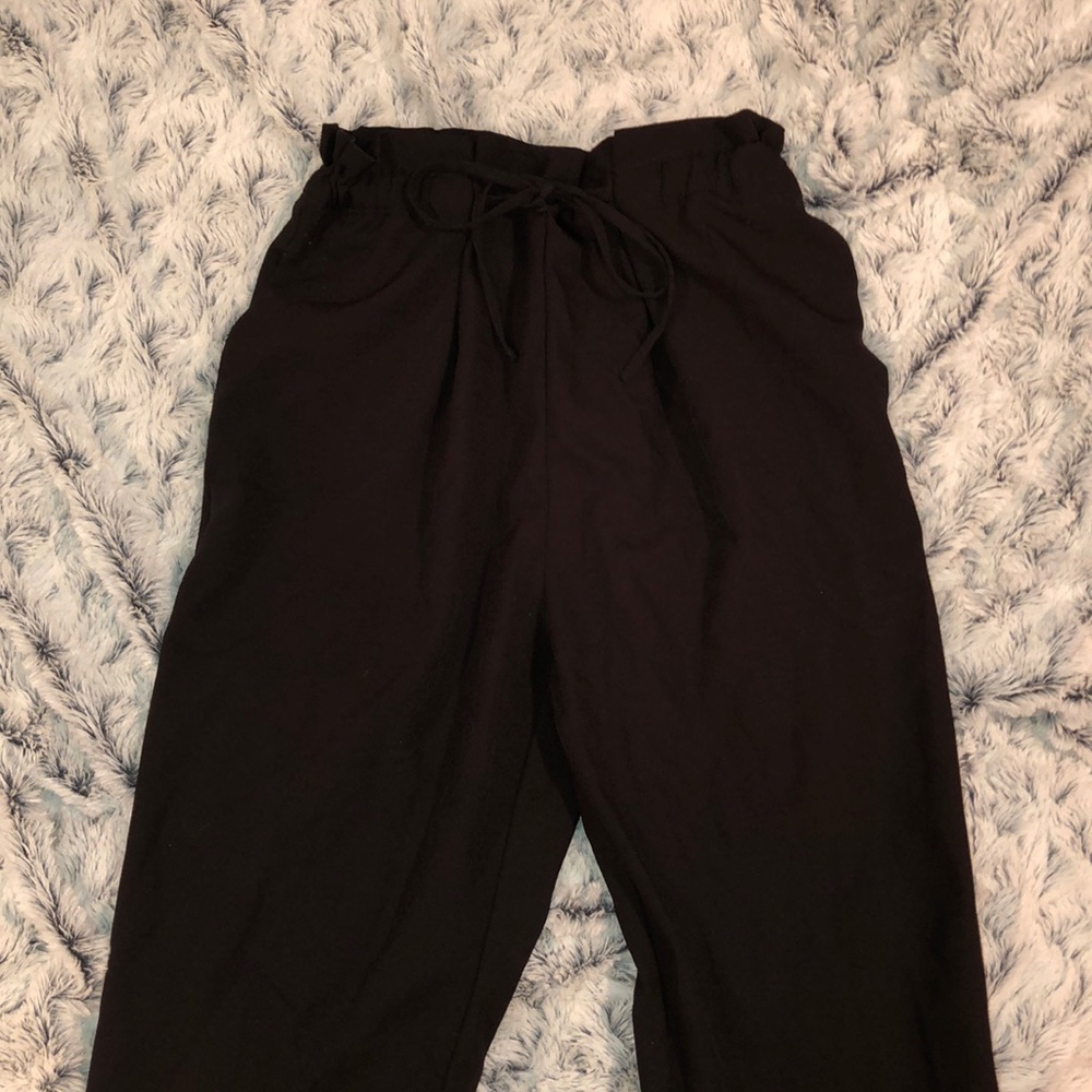 Shinestar Black cinched tie dress pants.